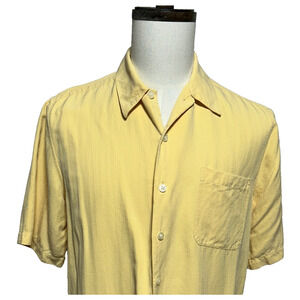Croft & Barrow Shirt Mens Medium Yellow 100% Silk Button Up Short Sleeve Beachy